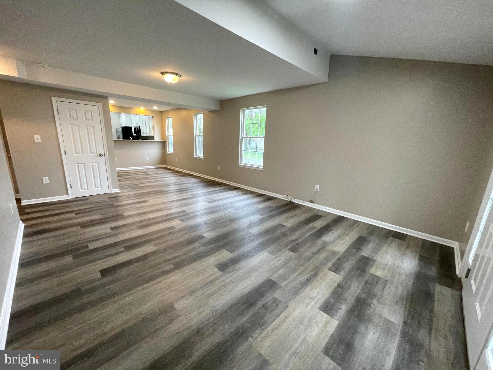 236 Meadow Road Pasadena, MD 21122 - Photo 4 of 28 Alt view of living room