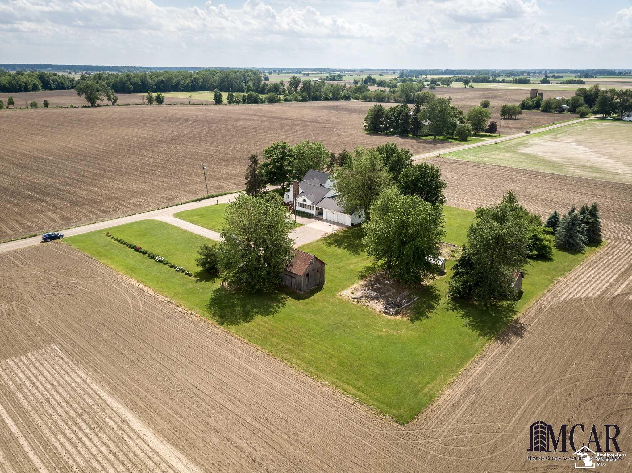 19438 Cake Road Dundee, MI 48131 - Photo 5 of 38