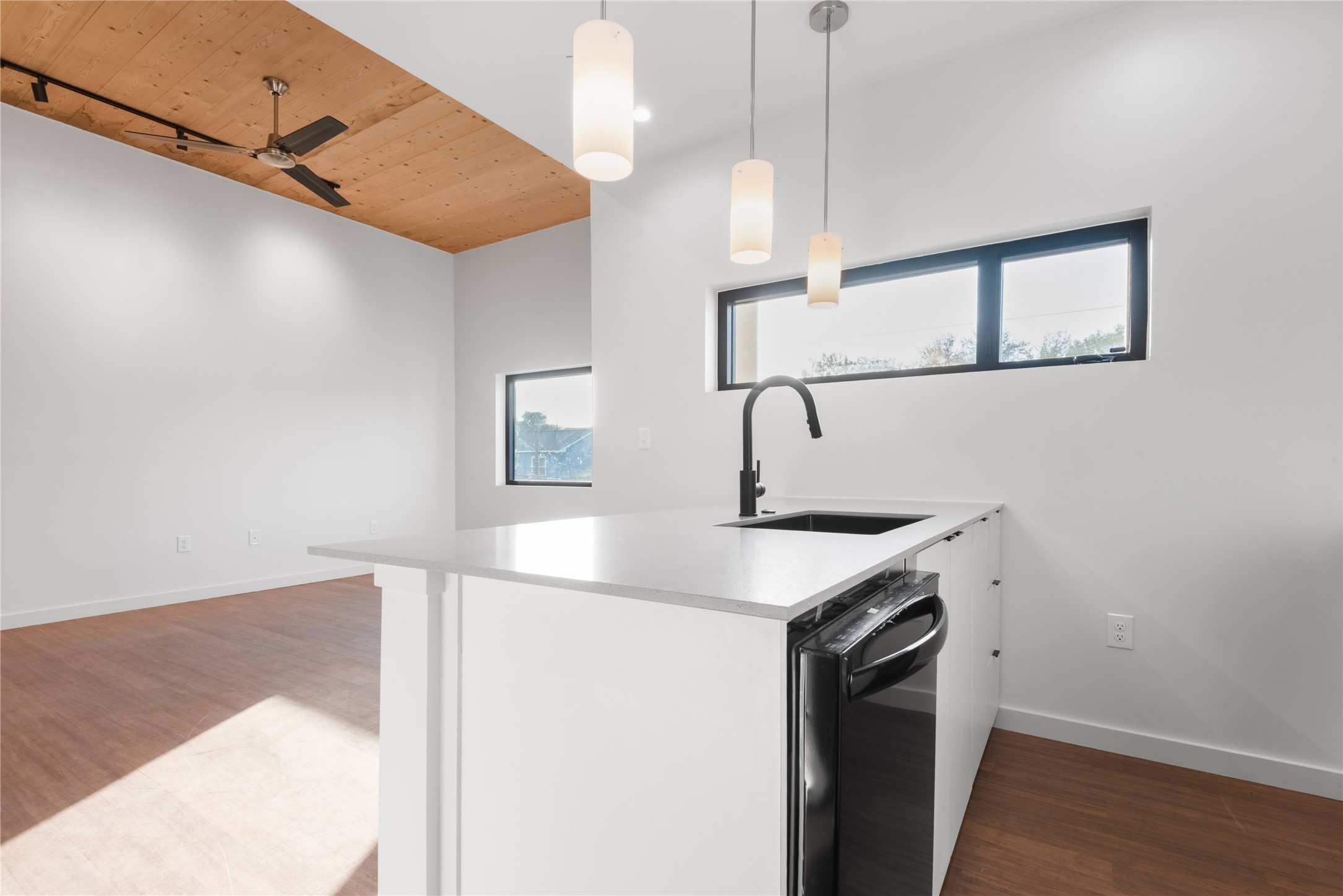 3515 Webberville Road, Unit 306 Austin, TX 78702 - Photo 5 of 7
