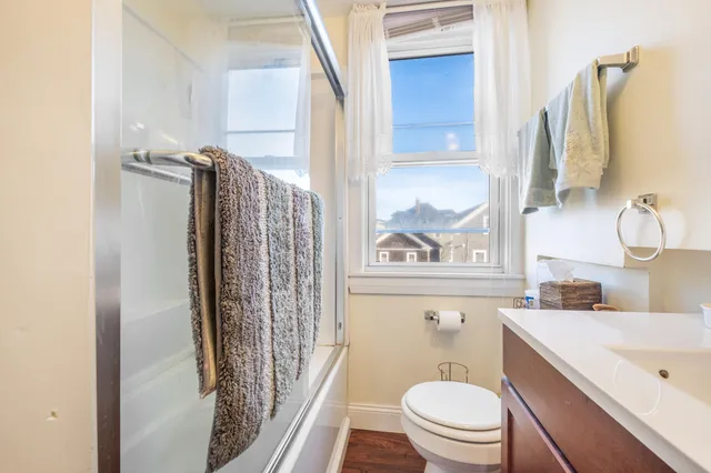 $1,150,000 | 108 Broadway, York, ME 03909