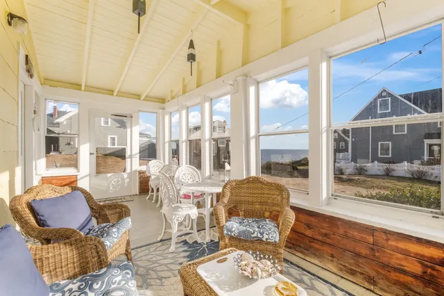 $1,150,000 | 108 Broadway, York, ME 03909