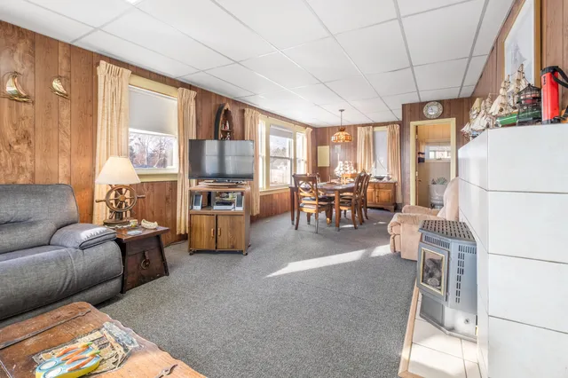 $1,150,000 | 108 Broadway, York, ME 03909