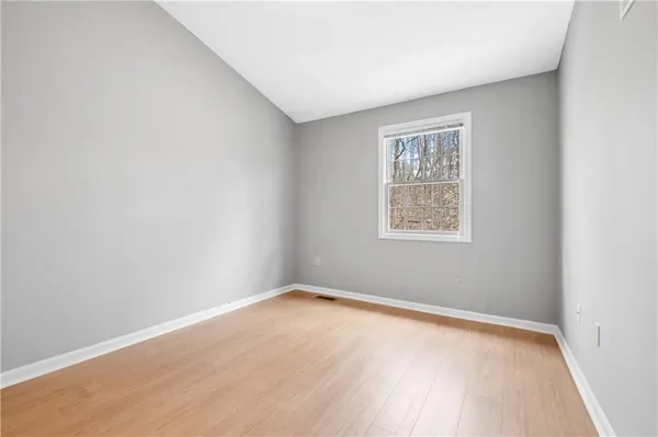 $2,100 | 3008 Estate Drive, Oakdale, PA 15071