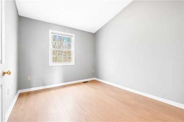$2,100 | 3008 Estate Drive, Oakdale, PA 15071