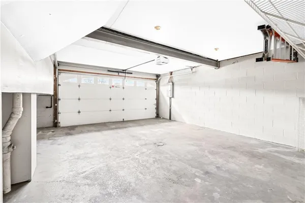 $2,100 | 3008 Estate Drive, Oakdale, PA 15071