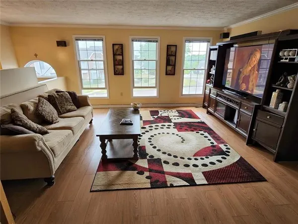 $2,100 | 3008 Estate Drive, Oakdale, PA 15071