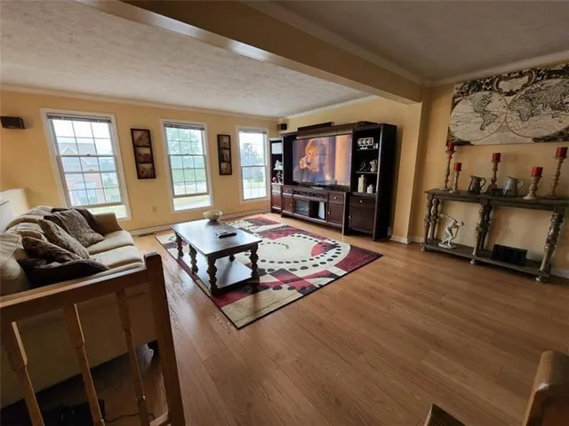 $2,000 | 3008 Estate Drive, Oakdale, PA 15071