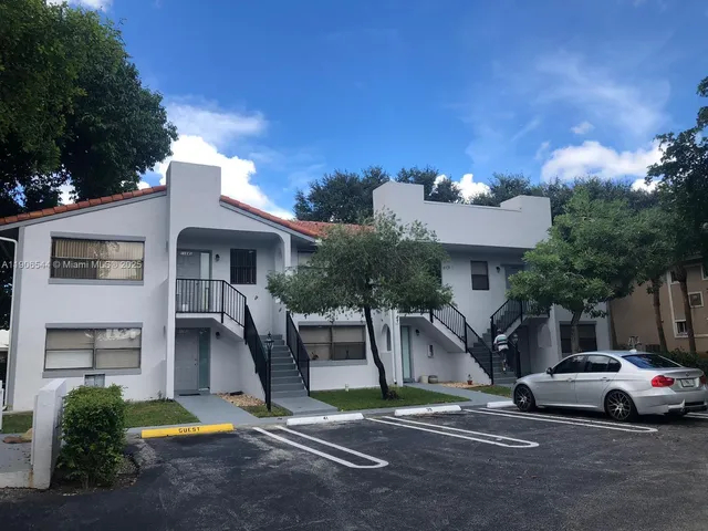 $2,000 | 11635 Royal Palm Boulevard, Unit 11635, Coral Springs, FL 33065