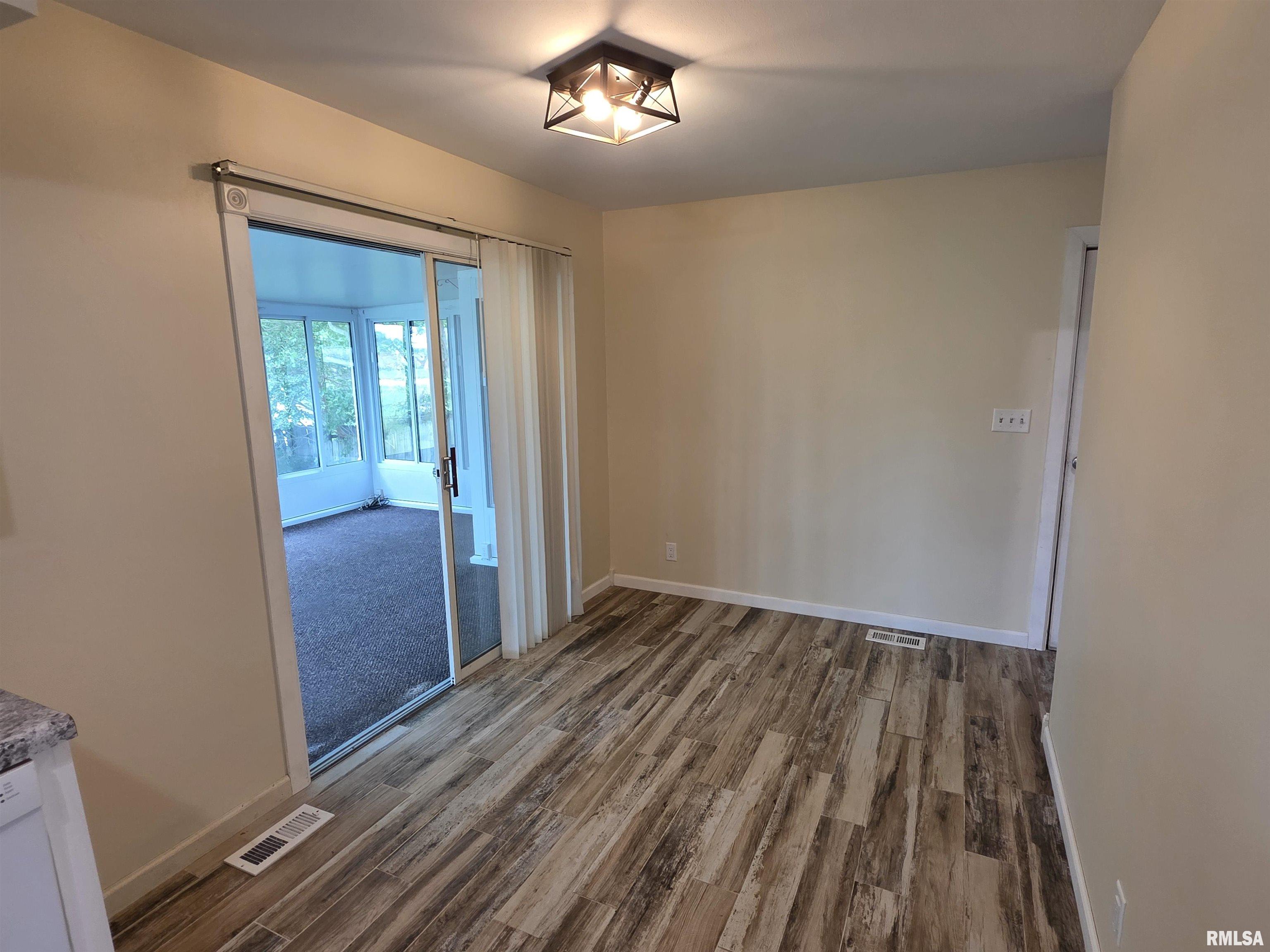 233 Briargate Road Washington, IL 61571 - Photo 11 of 34