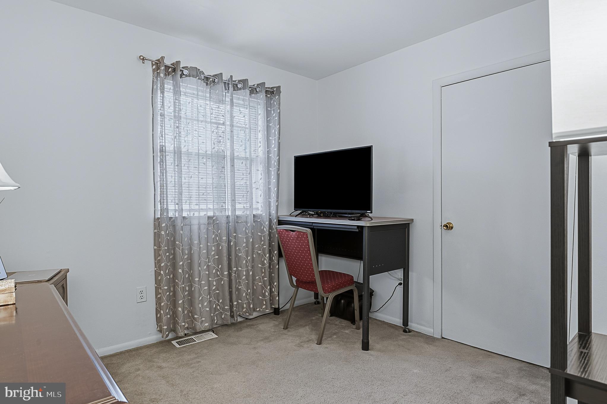 4542 Kinmount Road Lanham, MD 20706 - Photo 31 of 70