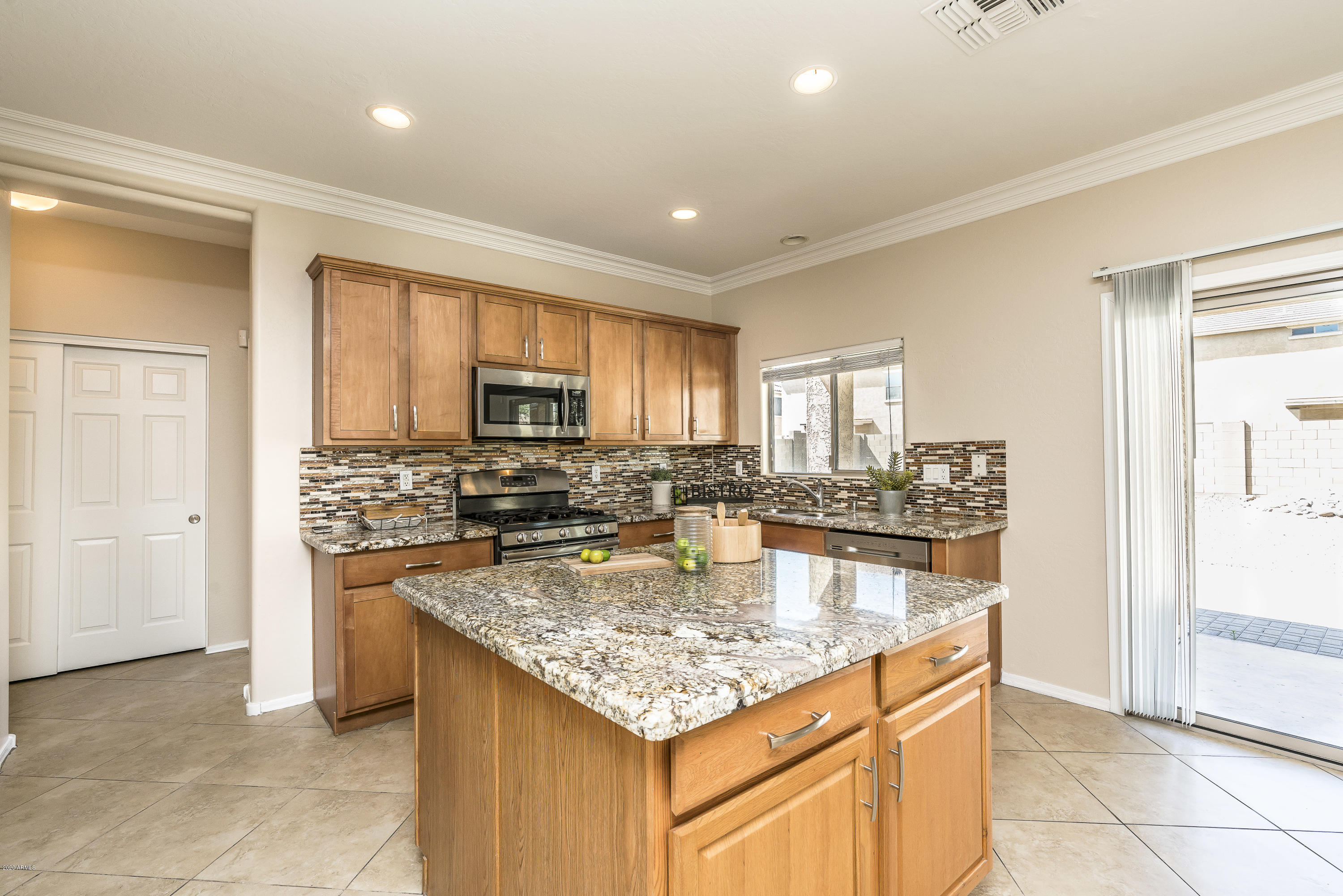 9306 West Bonitos Road Phoenix, AZ 85037 - Photo 6 of 45 DSC08739