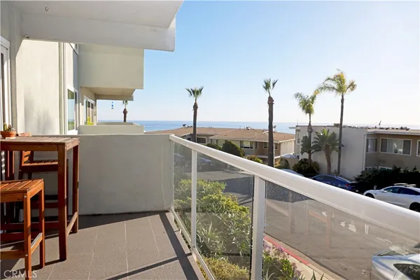 $5,900 | 21703 Ocean Vista Drive, Unit 201, Laguna Beach, CA 92651