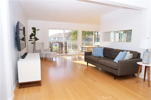 $5,900 | 21703 Ocean Vista Drive, Unit 201, Laguna Beach, CA 92651