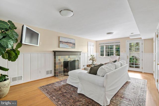 $1,250,000 | 3400 Alabama Avenue, Alexandria, VA 22305