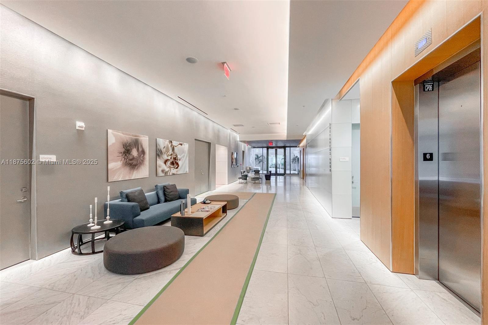 88 Southwest 7th Street, Unit 2204 Miami, FL 33130 - Photo 3 of 58 Second Lobby Entre