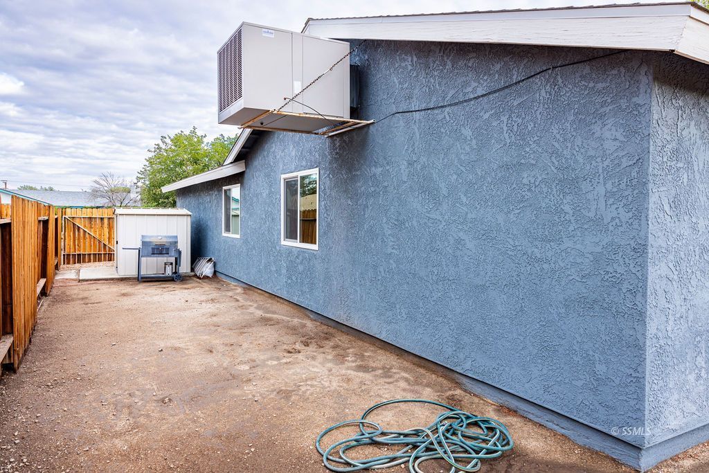 1111 North Mono Court Ridgecrest, CA 93555 - Photo 33 of 35 Gallery Image 33