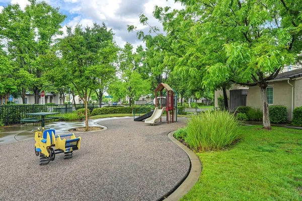 $506,000 | 79 Chambord Way, Unit 79, Roseville, CA 95678