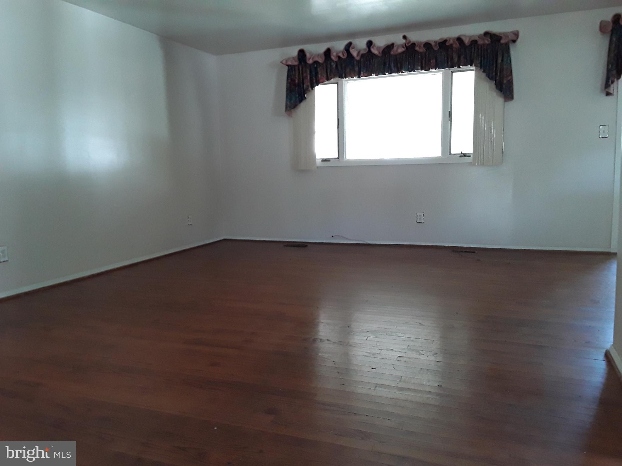 9224 Sandra Park Road Perry Hall, MD 21128 - Photo 6 of 12 Gallery Image 6