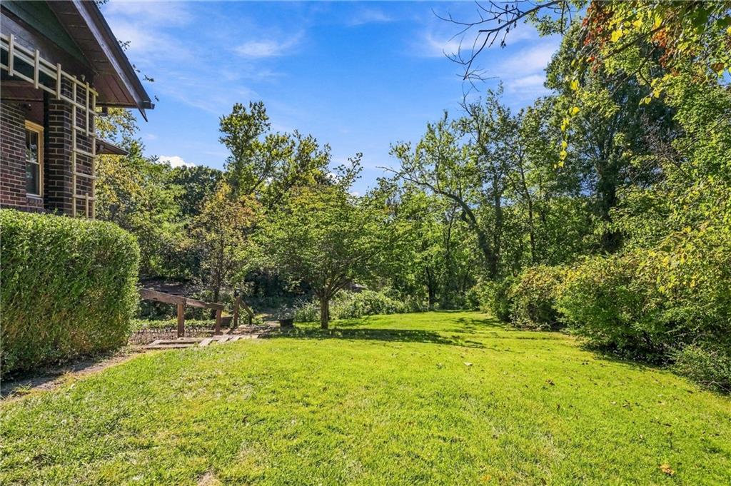 218 Elmore Road Pittsburgh, PA 15221 - Photo 28 of 34 Gallery Image 28