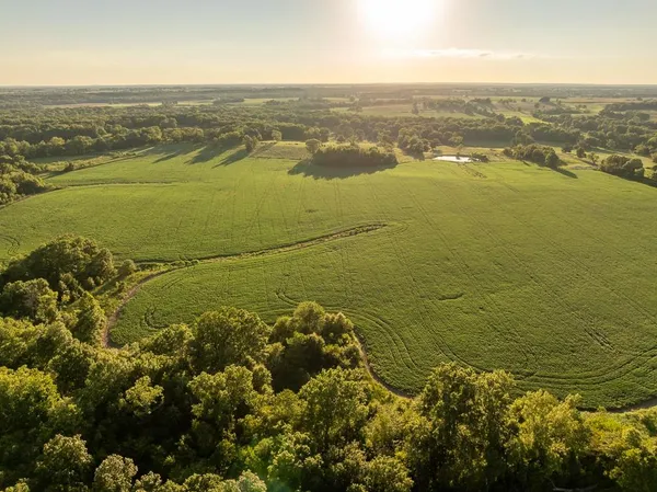 $945,000 | 630 Northwest Nw Road, Appleton City, MO 64724
