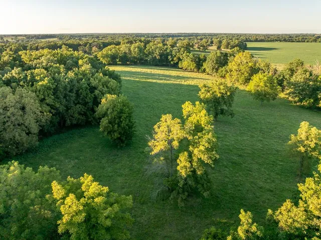 $945,000 | 630 Northwest Nw Road, Appleton City, MO 64724