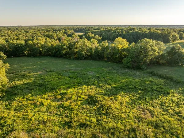 $945,000 | 630 Northwest Nw Road, Appleton City, MO 64724