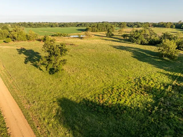 $945,000 | 630 Northwest Nw Road, Appleton City, MO 64724