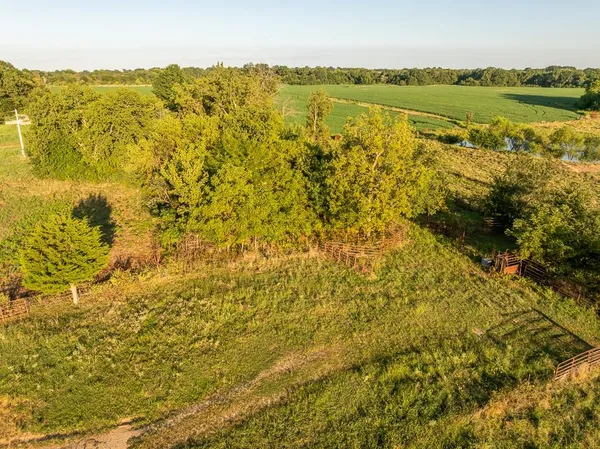 $945,000 | 630 Northwest Nw Road, Appleton City, MO 64724