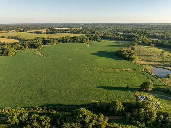 $945,000 | 630 Northwest Nw Road, Appleton City, MO 64724