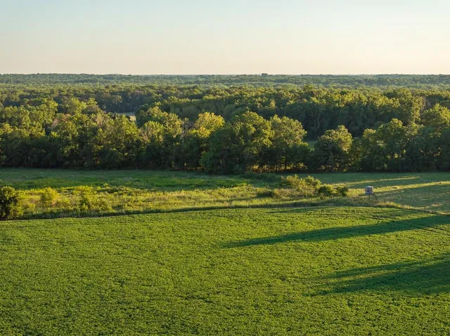 $945,000 | 630 Northwest Nw Road, Appleton City, MO 64724