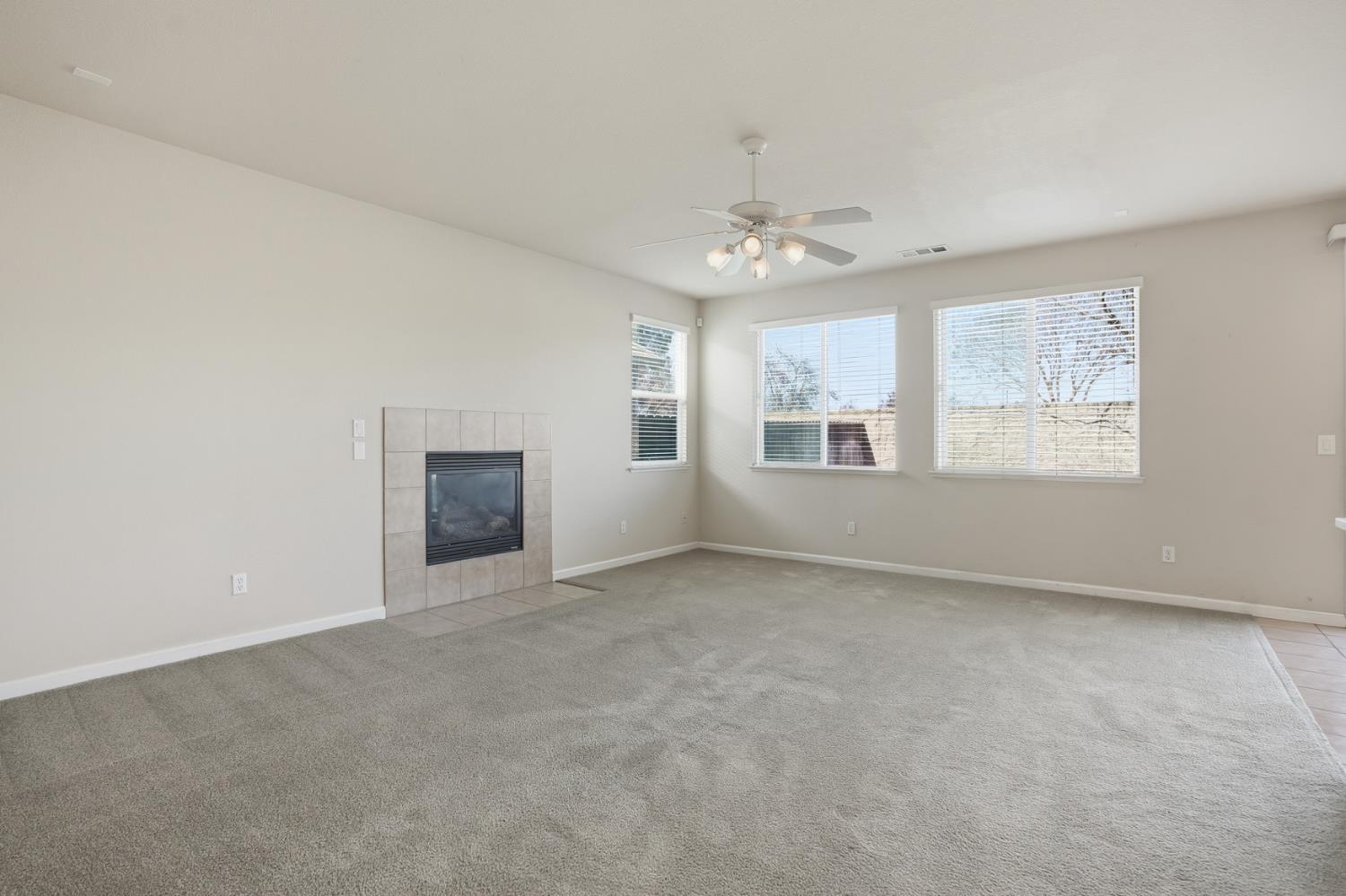 1025 Barbados Street Manteca, CA 95337 - Photo 15 of 31