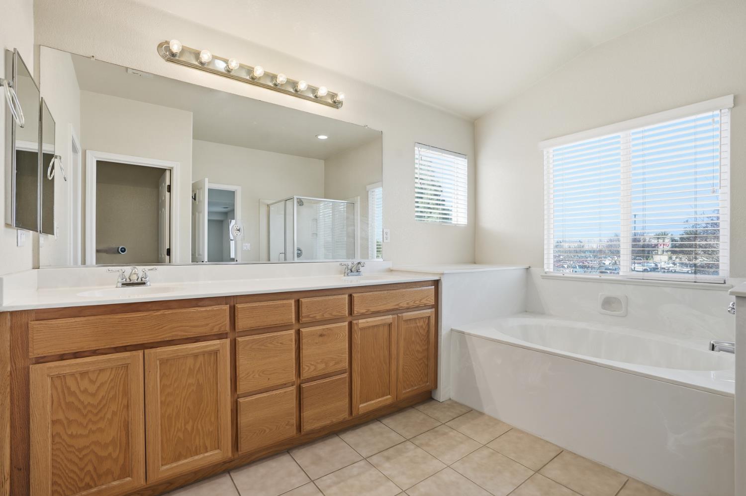 1025 Barbados Street Manteca, CA 95337 - Photo 16 of 31