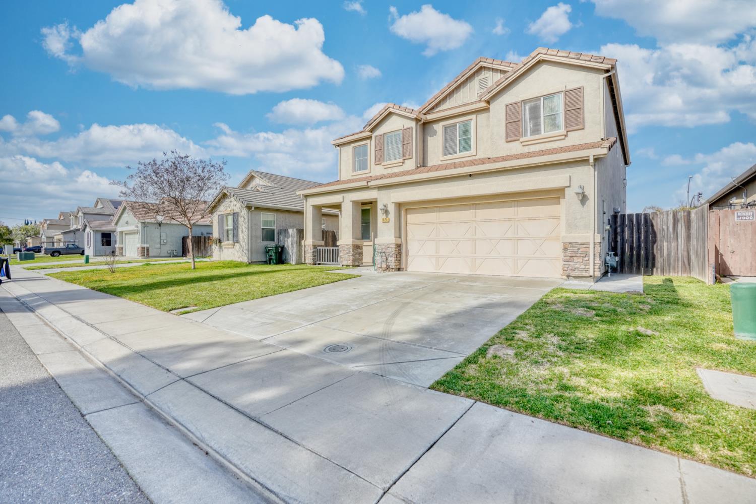 1025 Barbados Street Manteca, CA 95337 - Photo 2 of 31