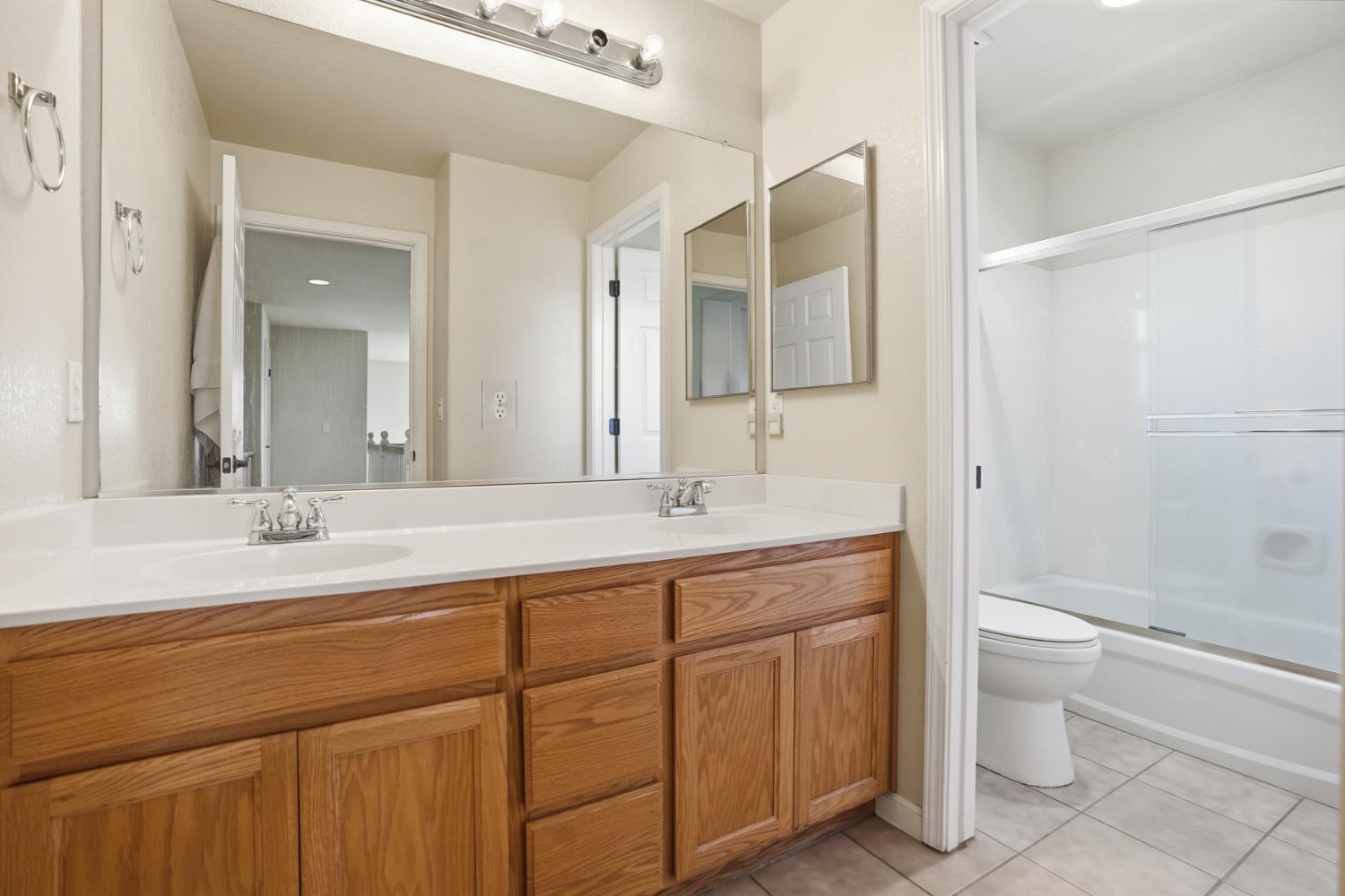 1025 Barbados Street Manteca, CA 95337 - Photo 23 of 31