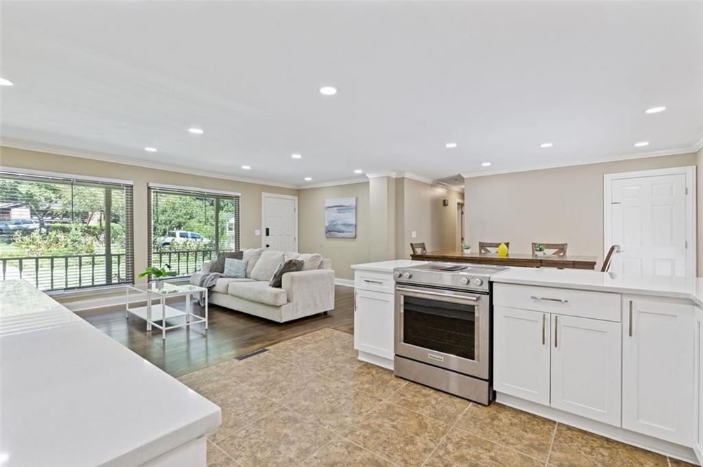 1498 Sanden Ferry Drive Decatur, GA 30033 - Photo 13 of 55