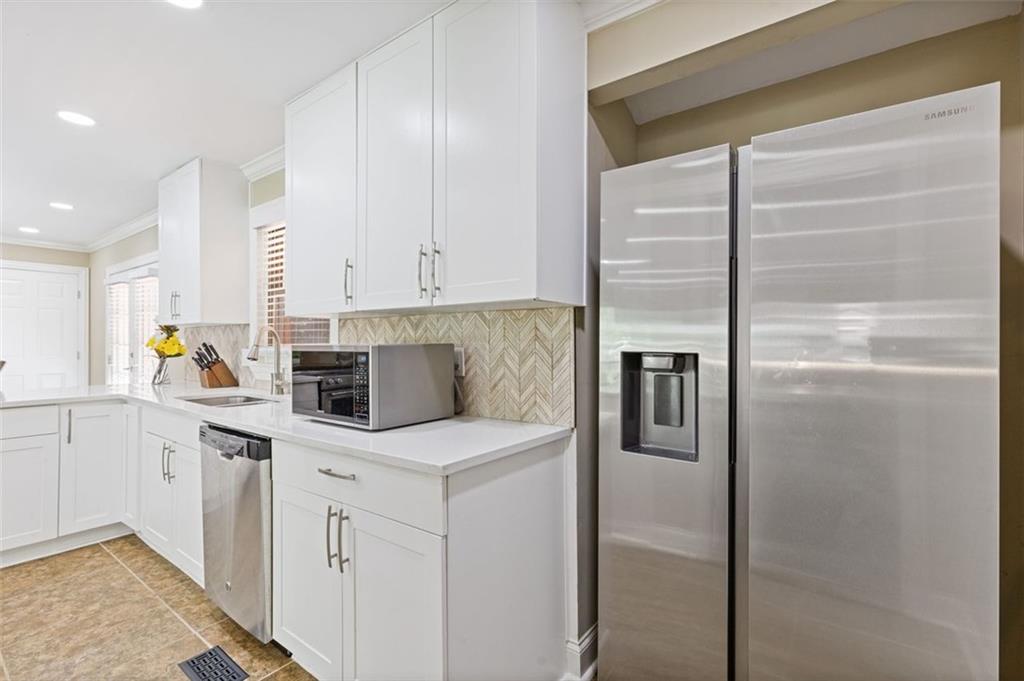 1498 Sanden Ferry Drive Decatur, GA 30033 - Photo 14 of 55