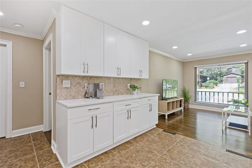 1498 Sanden Ferry Drive Decatur, GA 30033 - Photo 15 of 55