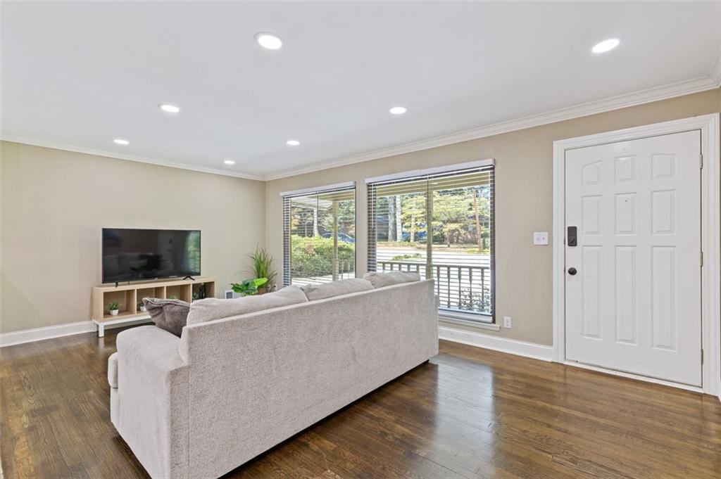 1498 Sanden Ferry Drive Decatur, GA 30033 - Photo 6 of 55