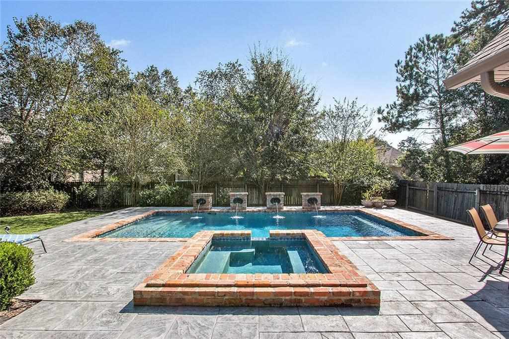 1271 Rue Beauvais Mandeville, LA 70471 - Photo 3 of 19 Gallery Image 3