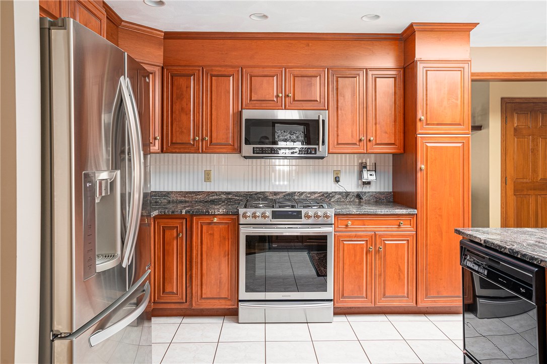 21 Williams Road Smithfield, RI 02917 - Photo 12 of 37