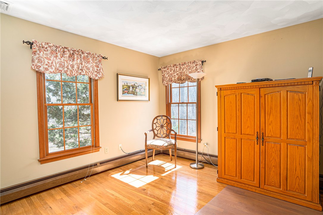 21 Williams Road Smithfield, RI 02917 - Photo 27 of 37