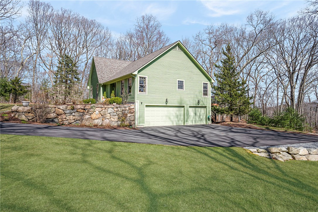 21 Williams Road Smithfield, RI 02917 - Photo 30 of 37