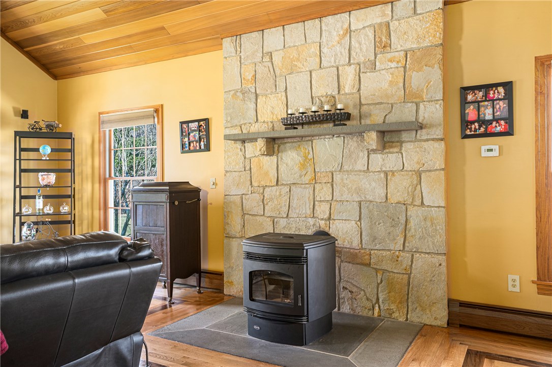 21 Williams Road Smithfield, RI 02917 - Photo 9 of 37