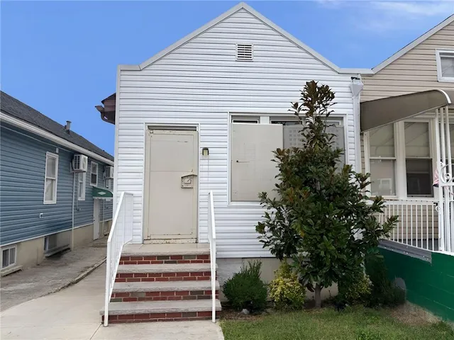 $489,900 | 2842 Brighton 4th Street | Brighton Beach