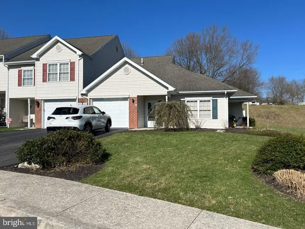 $234,900 | 204 Pine Crest Village Drive, Pine Grove, PA 17963