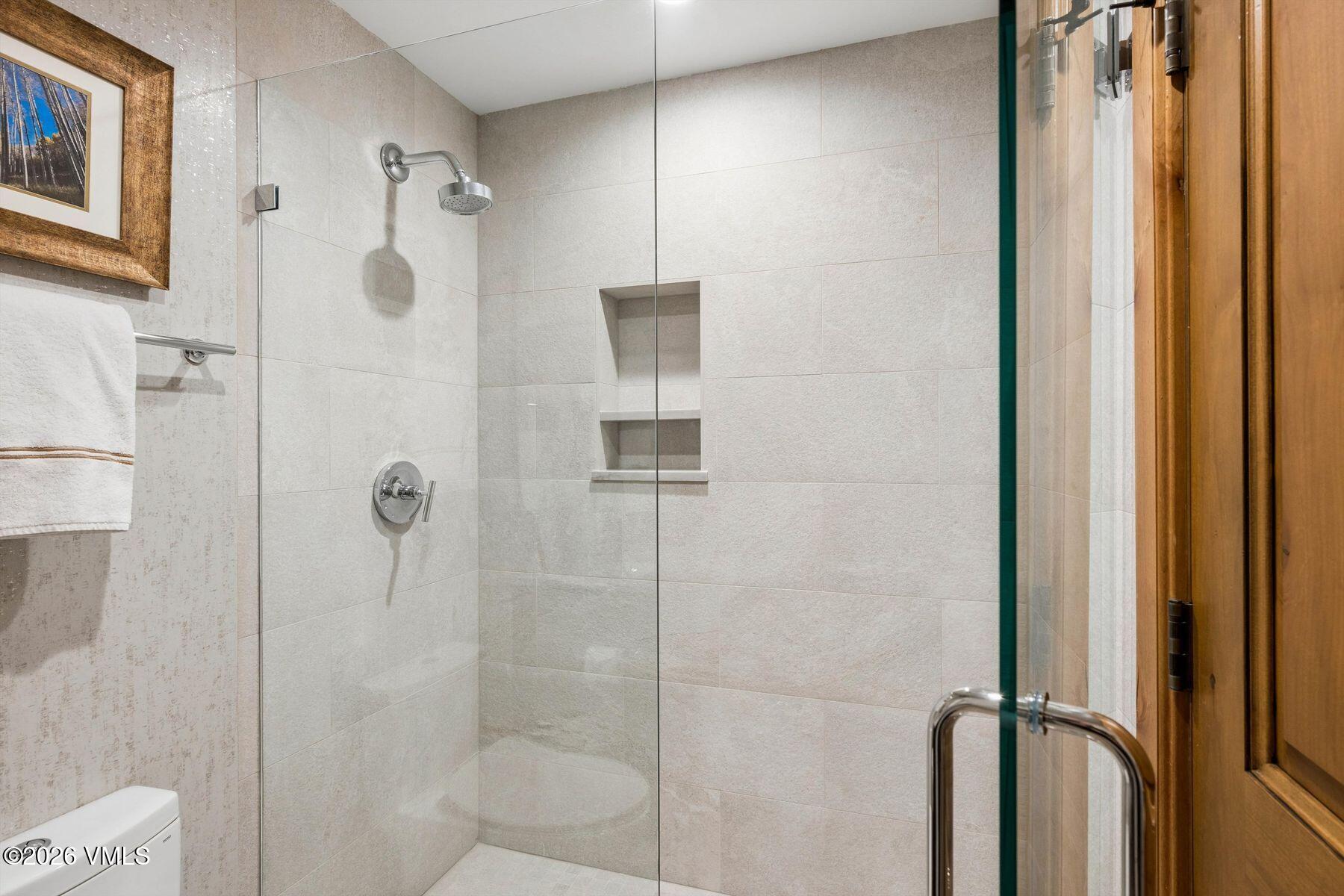 434 South Frontage Road East, Unit 204 Vail, CO 81657 - Photo 30 of 53 Second Bath