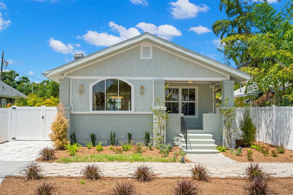 422 24th Street North St. Petersburg, FL 33713 - Photo 3 of 31