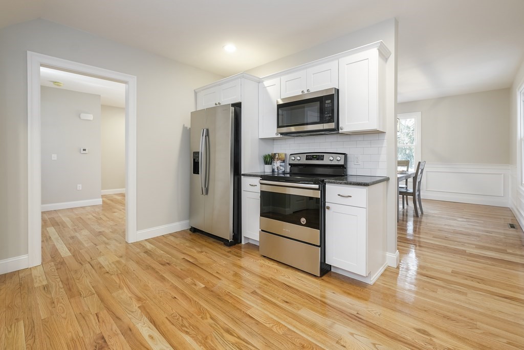 74 Irvington Street Springfield, MA 01108 - Photo 18 of 32