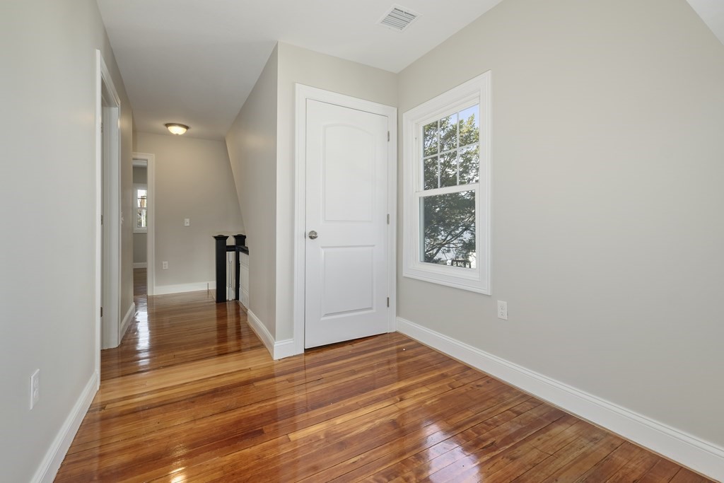 74 Irvington Street Springfield, MA 01108 - Photo 26 of 32