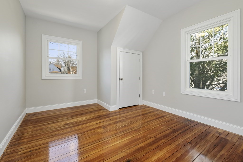 74 Irvington Street Springfield, MA 01108 - Photo 27 of 32